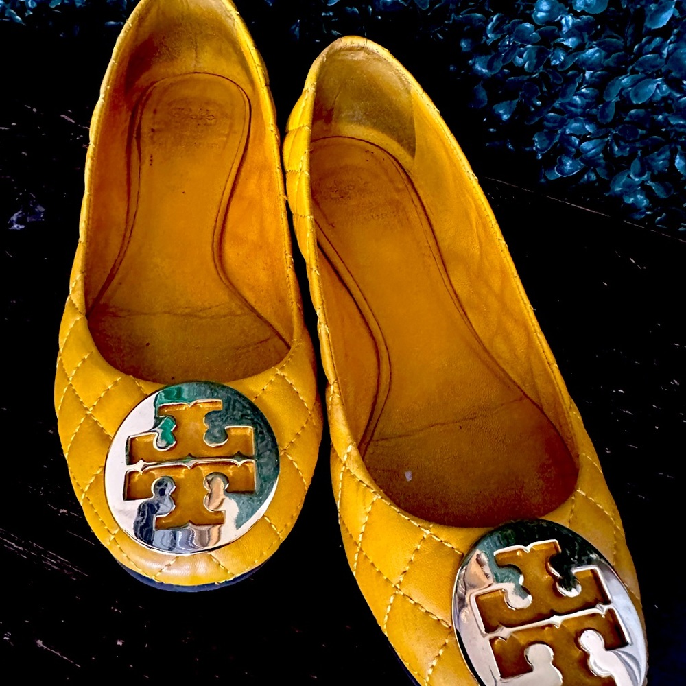 Tory Burch quilted flats sz 7.5 Authentic